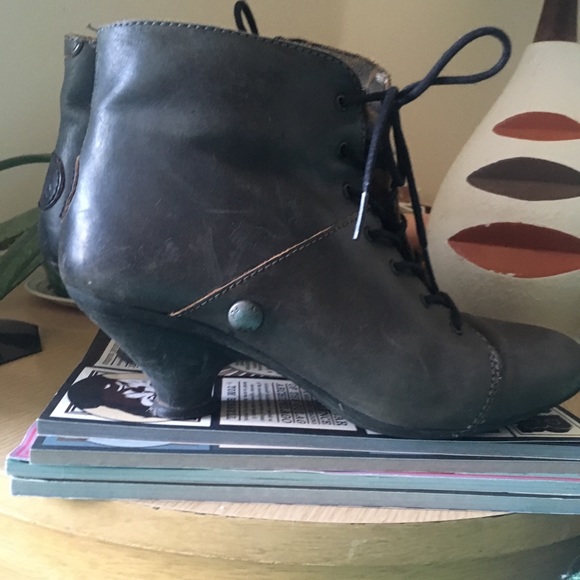 Fly London ankle boots - Picture 2 of 7